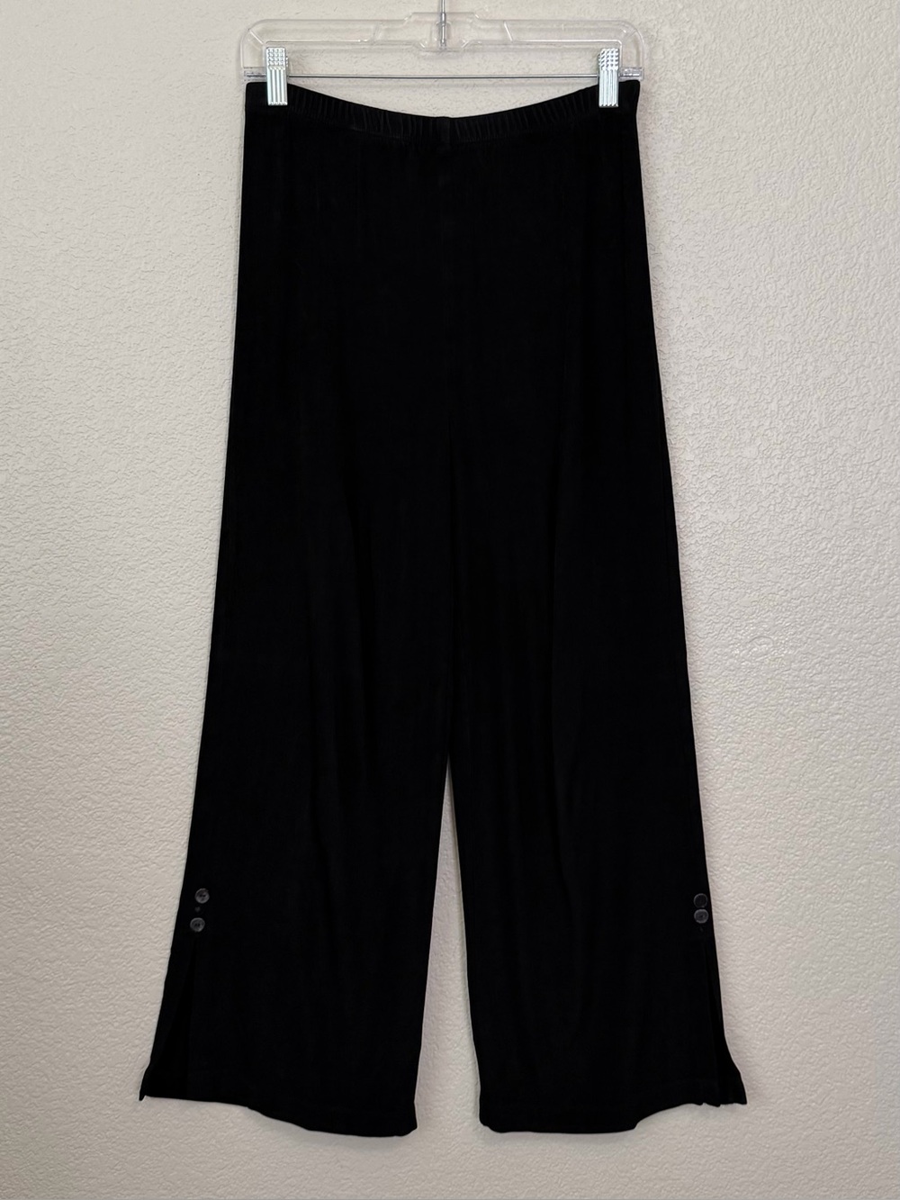 Chico's Travelers Black Side Button Wide Leg Pull-On Pants, Size 1 (Medium)